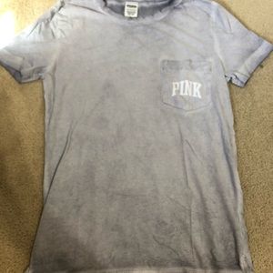pink t-shirt